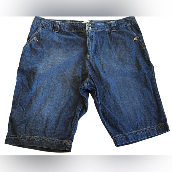 CJ Banks Women’s Denim Shorts High Waist Cinch Back Buckle Button 4 Pockets 24W. - Picture 1 of 9